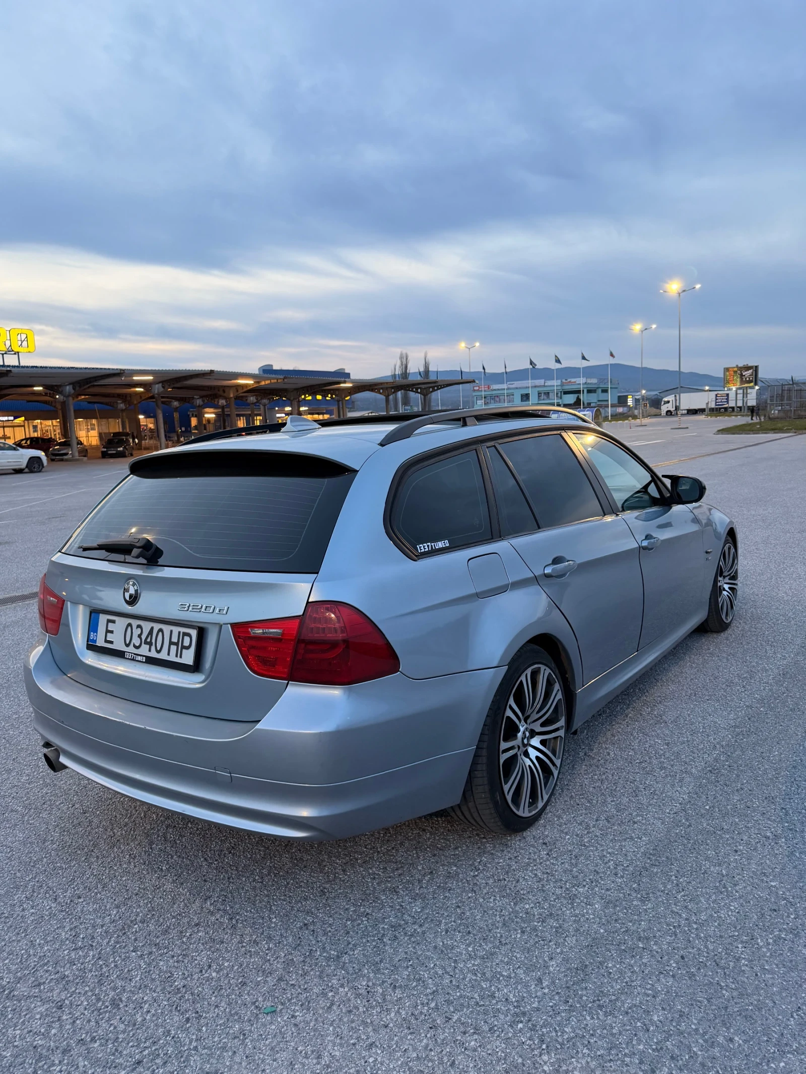 BMW 320, снимка 4 - Автомобили и джипове - 53600312