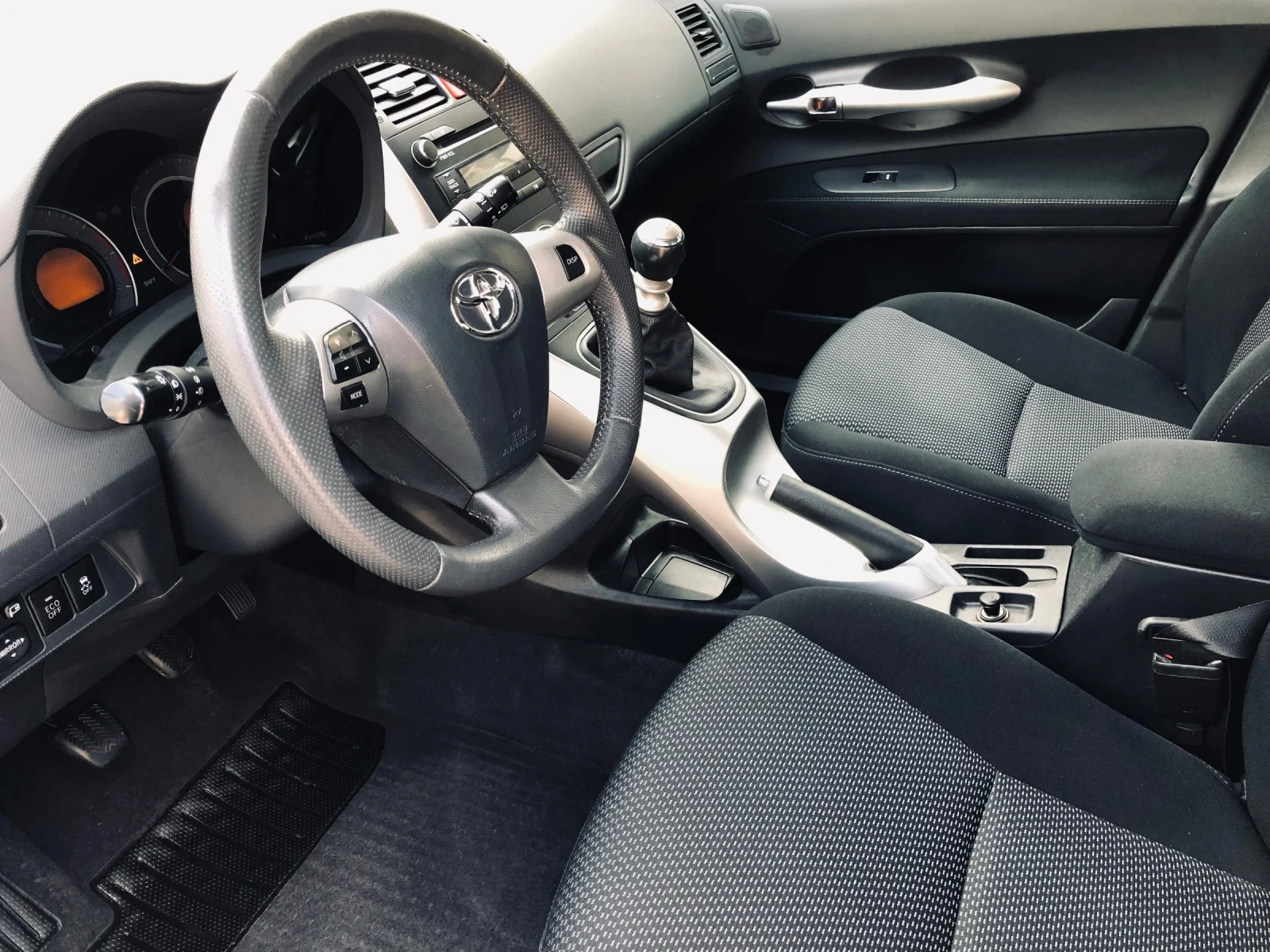 Toyota Auris 1.33VVT-I | Mobile.bg � ����������� 5