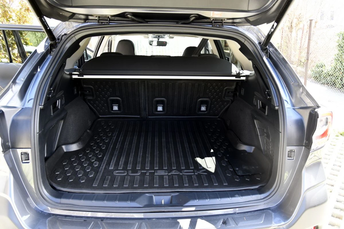 Subaru Outback ONIX EDITION, снимка 14 - Автомобили и джипове - 54123492