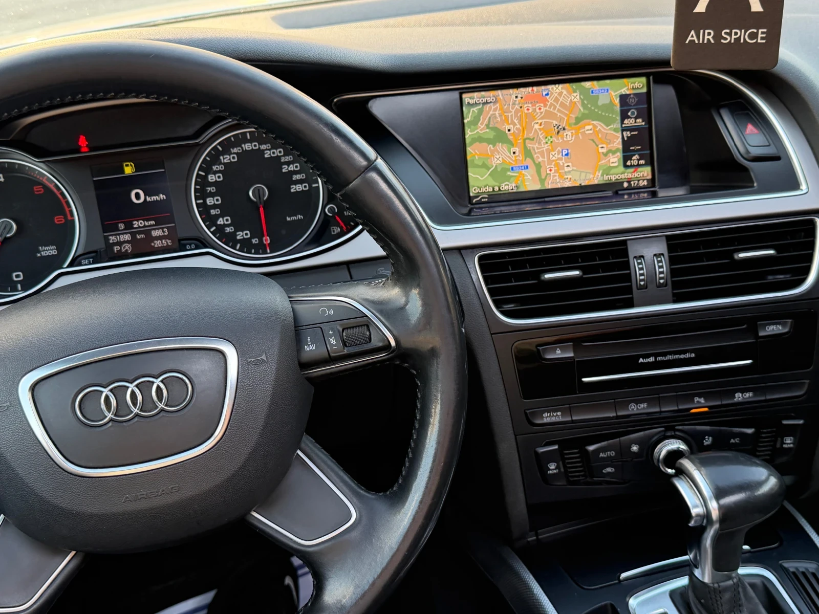 Audi A4 Allroad Panorama , снимка 11 - Автомобили и джипове - 54392180