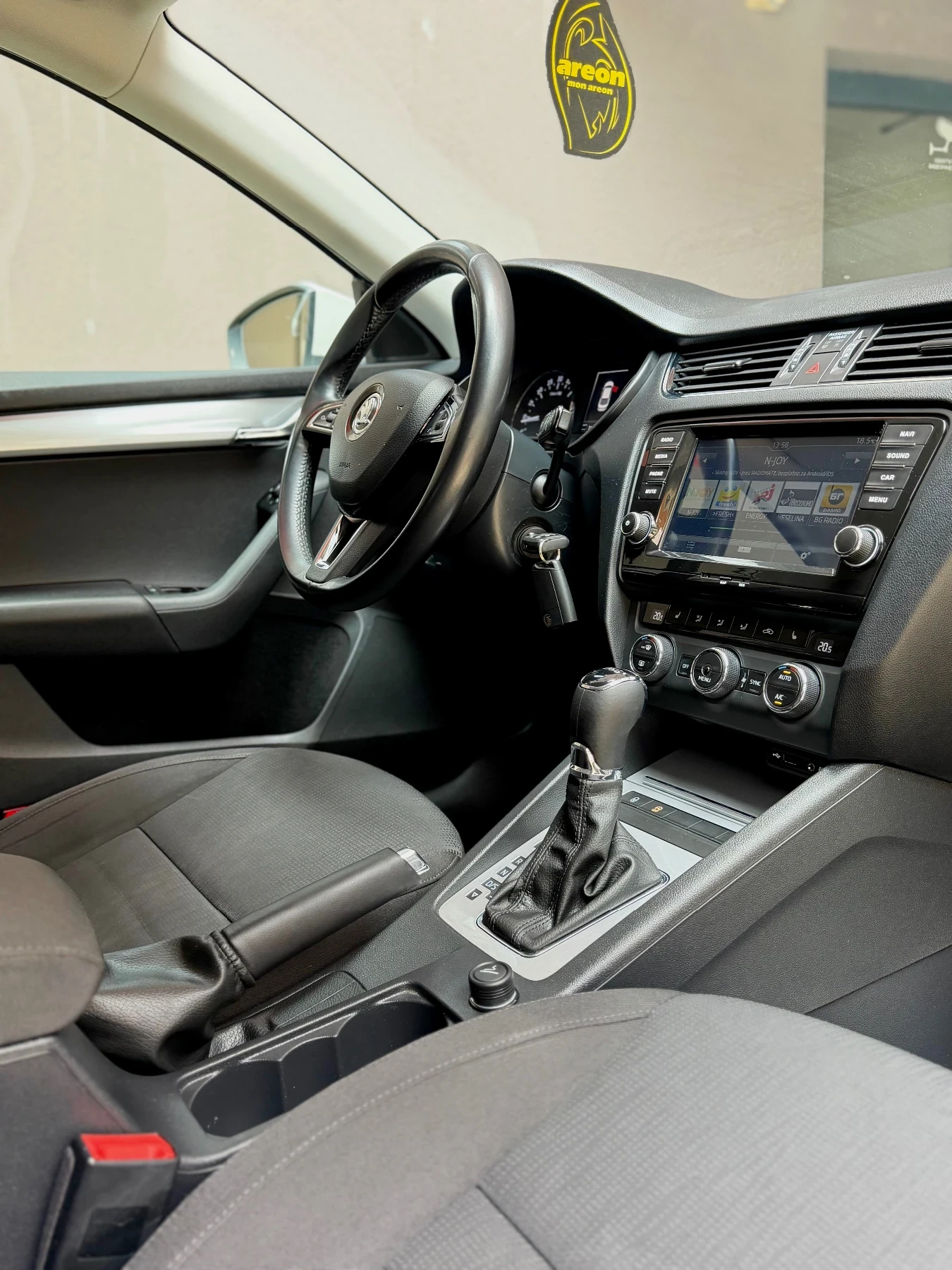 Skoda Octavia 2.0TDI 150 Ел.Седалки+ Памет, Нови Ангренаж+ Демпф, снимка 12 - Автомобили и джипове - 54542456