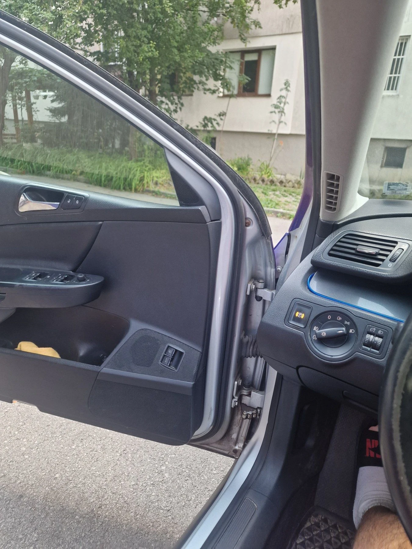 VW Passat 2.0 FSI, снимка 9 - Автомобили и джипове - 55880470