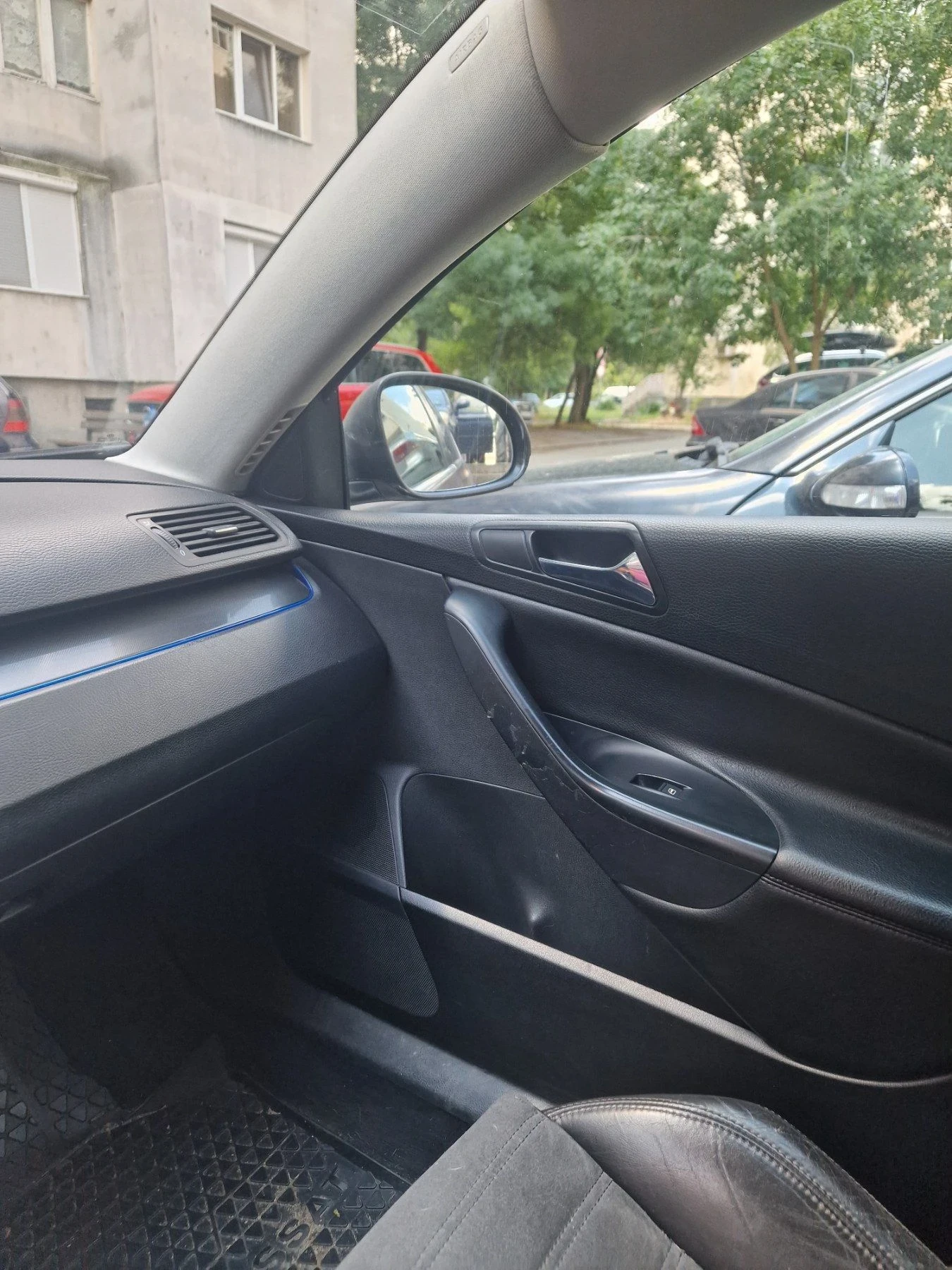 VW Passat 2.0 FSI, снимка 7 - Автомобили и джипове - 55880470