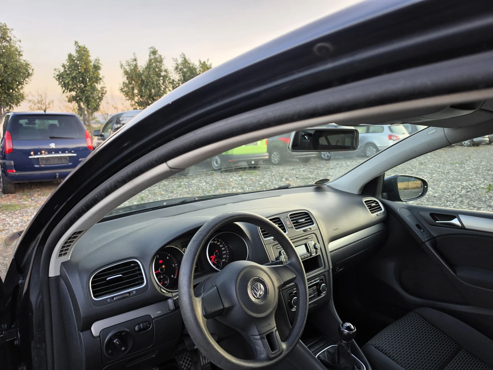 VW Golf 1.6TDI , снимка 11 - Автомобили и джипове - 55236389