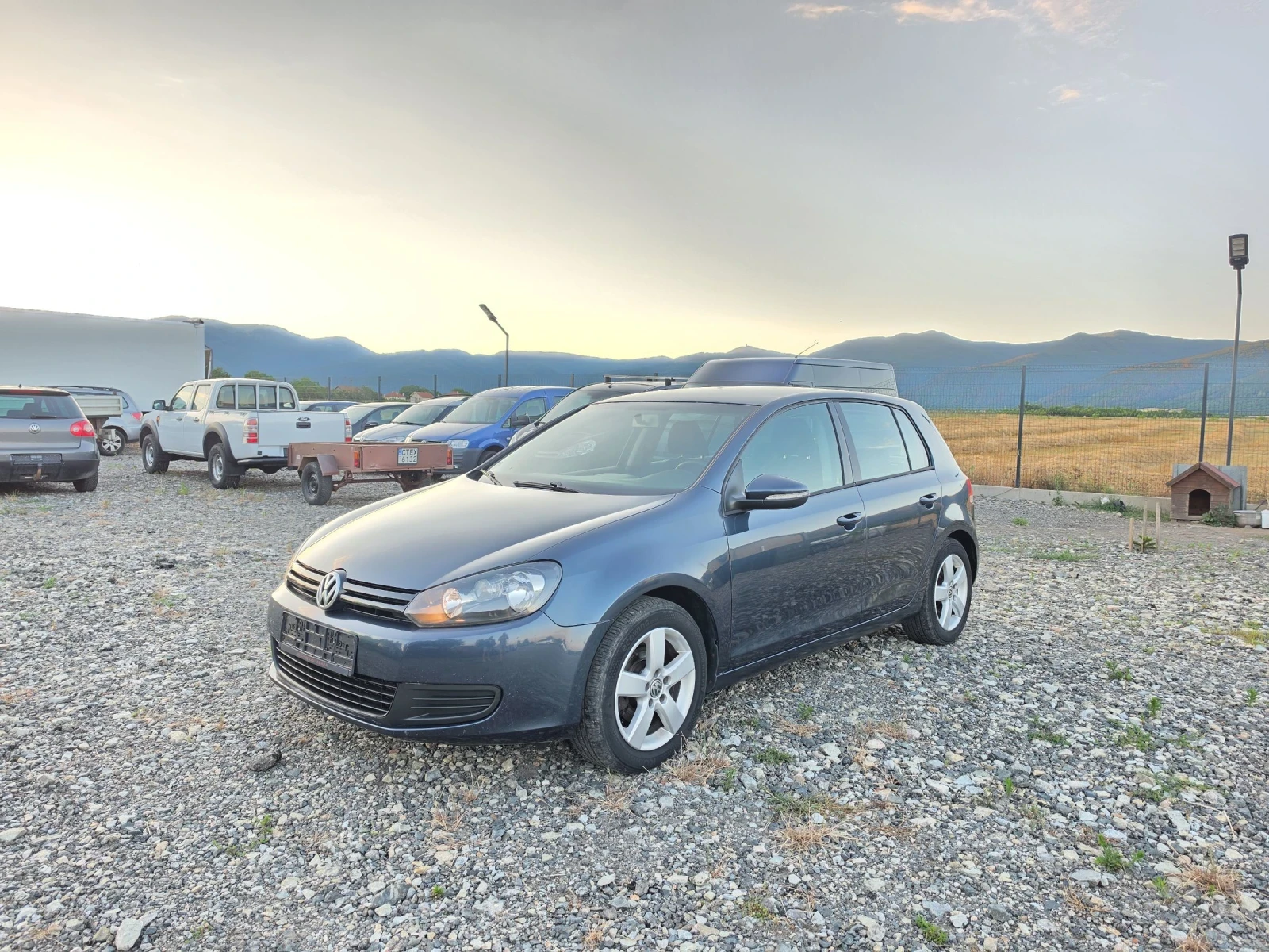 VW Golf 1.6TDI , снимка 2 - Автомобили и джипове - 55236389