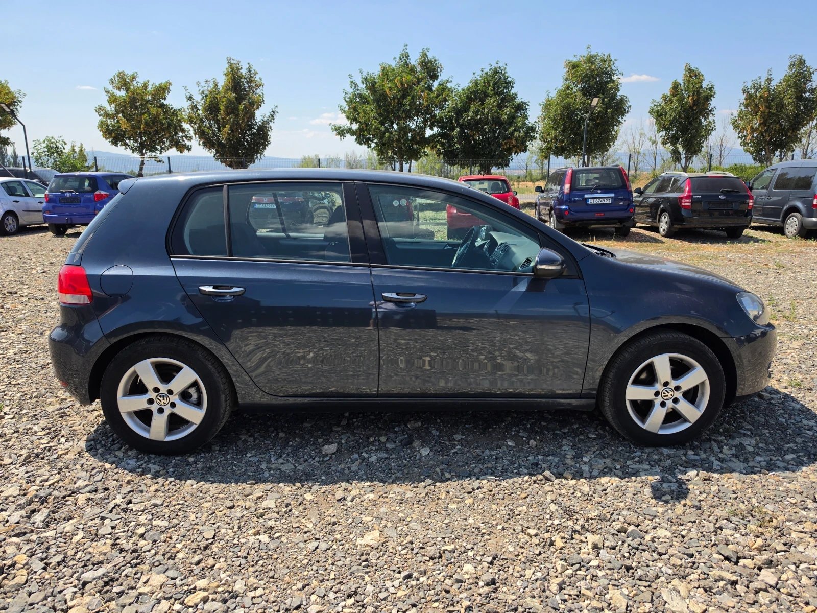 VW Golf 1.6TDI , снимка 7 - Автомобили и джипове - 55236389
