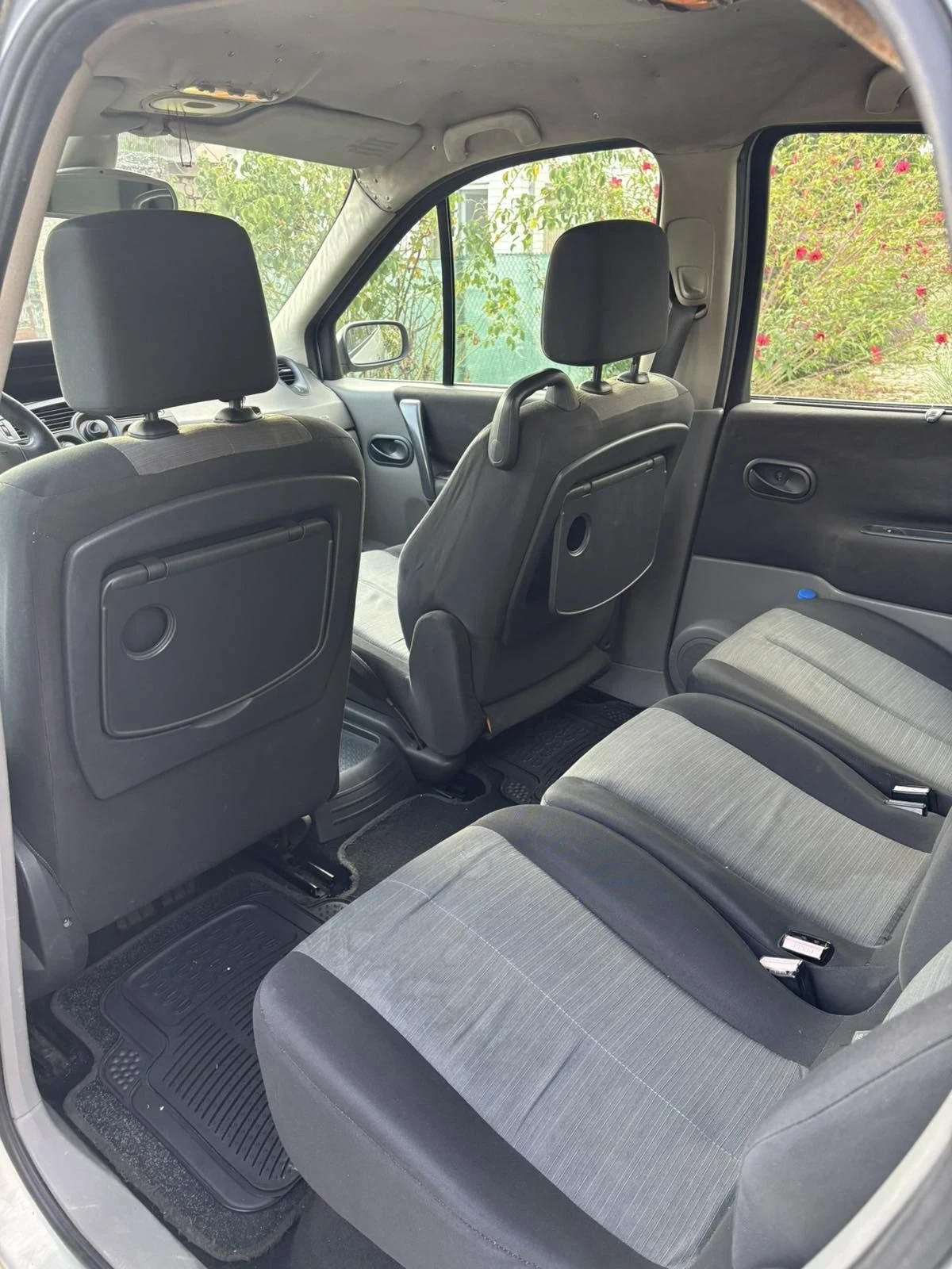 Renault Scenic, снимка 7 - Автомобили и джипове - 56088308