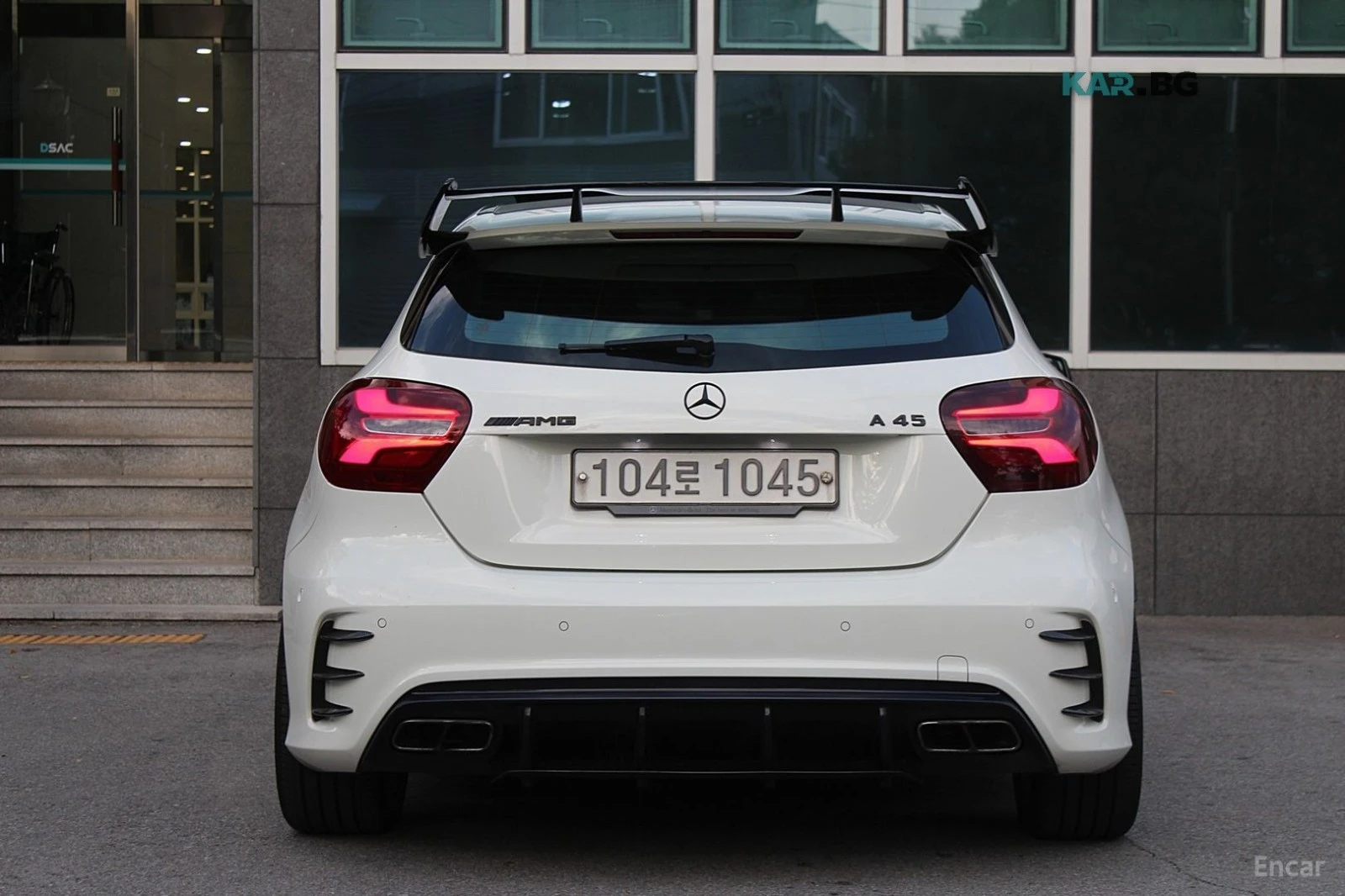 Mercedes-Benz A45 AMG 4МATIC* CARBON* HARMAN* ALCANTARA* КРАЙНА ЦЕНА, снимка 5 - Автомобили и джипове - 56105980
