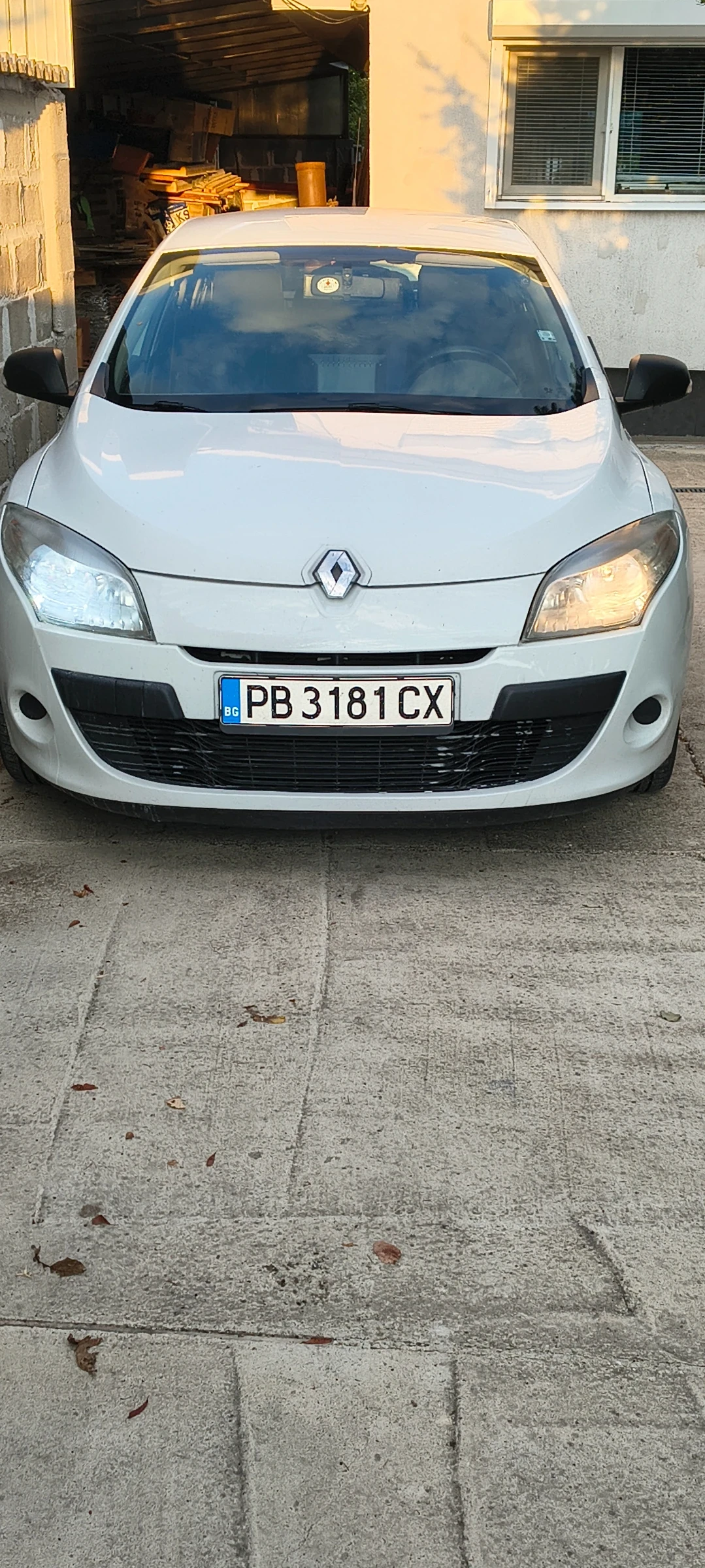 Renault Megane 1.5 hdi, снимка 16 - Автомобили и джипове - 56106584