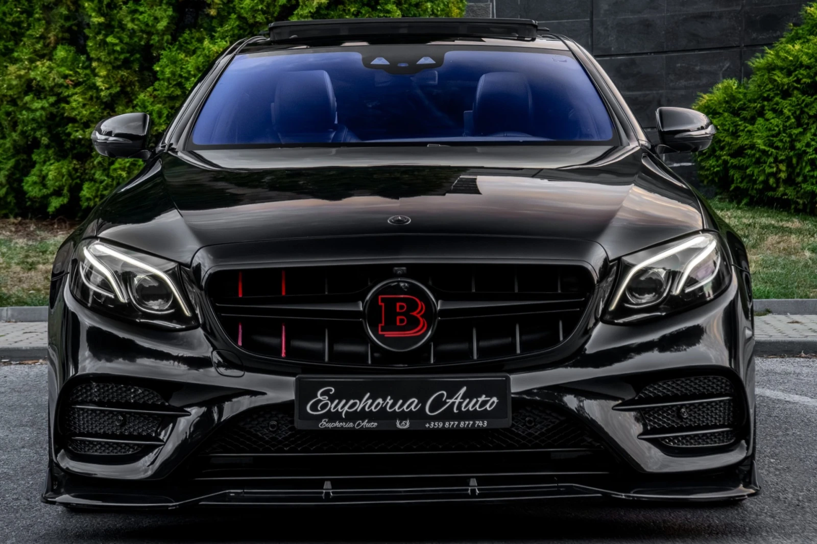 Mercedes-Benz E 220 d* BRABUS LIMITED* PANORAMA* 3XTV* CARBON* HEAD UP, снимка 8 - Автомобили и джипове - 56217478