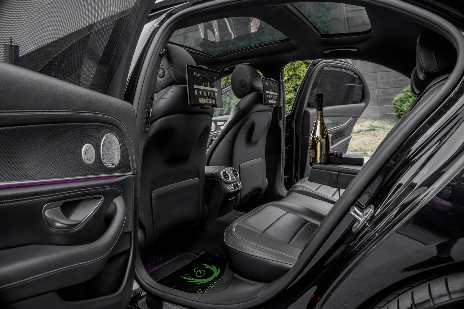 Mercedes-Benz E 220 d* BRABUS LIMITED* PANORAMA* 3XTV* CARBON* HEAD UP, снимка 10 - Автомобили и джипове - 56217478