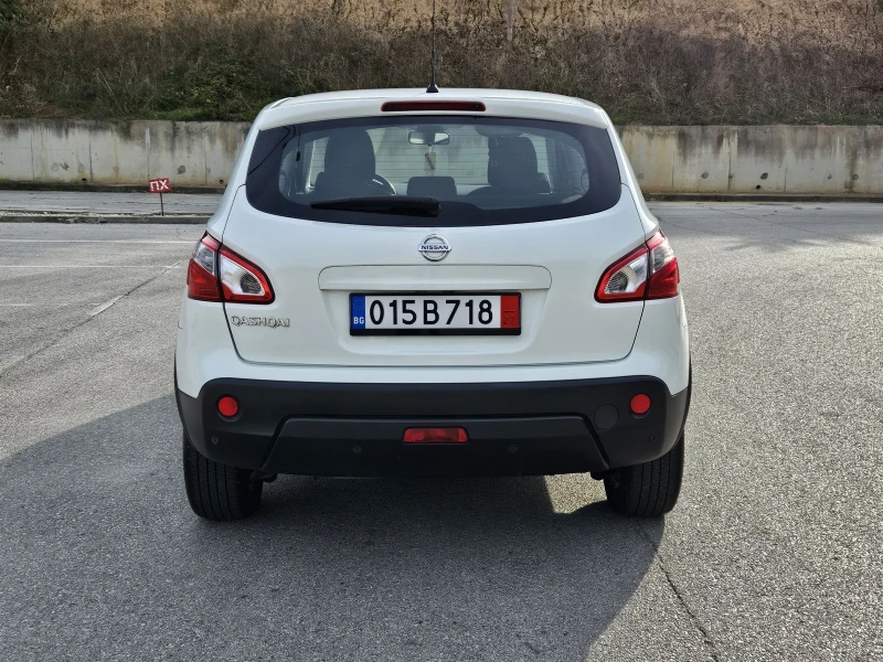 Nissan Qashqai 2.0 4х4 РЪЧКА, снимка 6 - Автомобили и джипове - 47711764