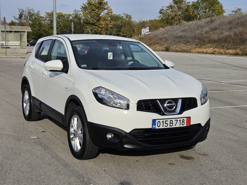 Nissan Qashqai 2.0 4х4 РЪЧКА, снимка 3 - Автомобили и джипове - 47711764