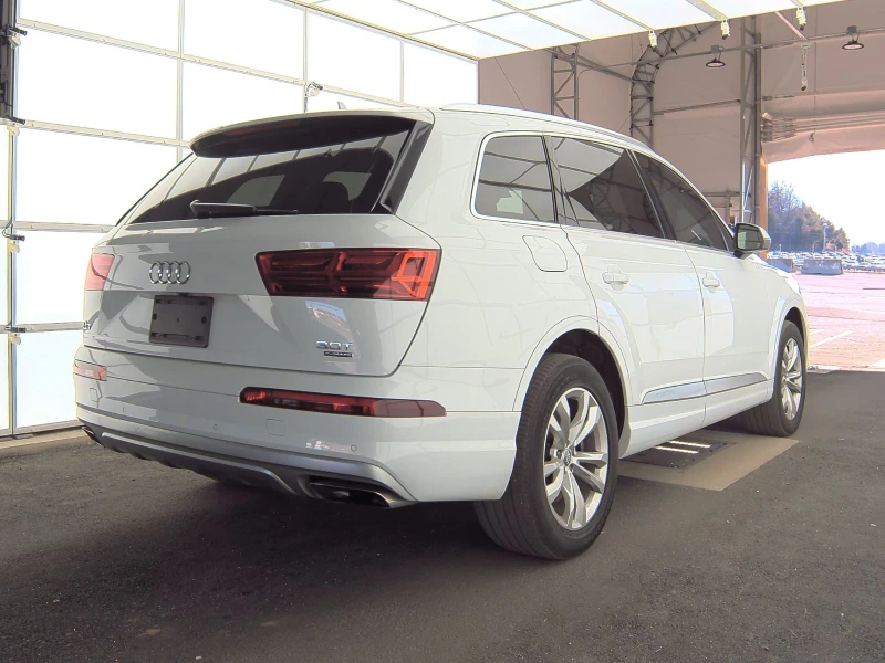 Audi Q7 Progressive* Bose* Pano* Camera* Obduhvane* , снимка 5 - Автомобили и джипове - 48706709