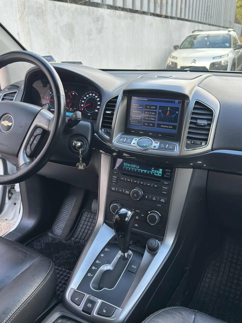 Chevrolet Captiva, снимка 10 - Автомобили и джипове - 52238863