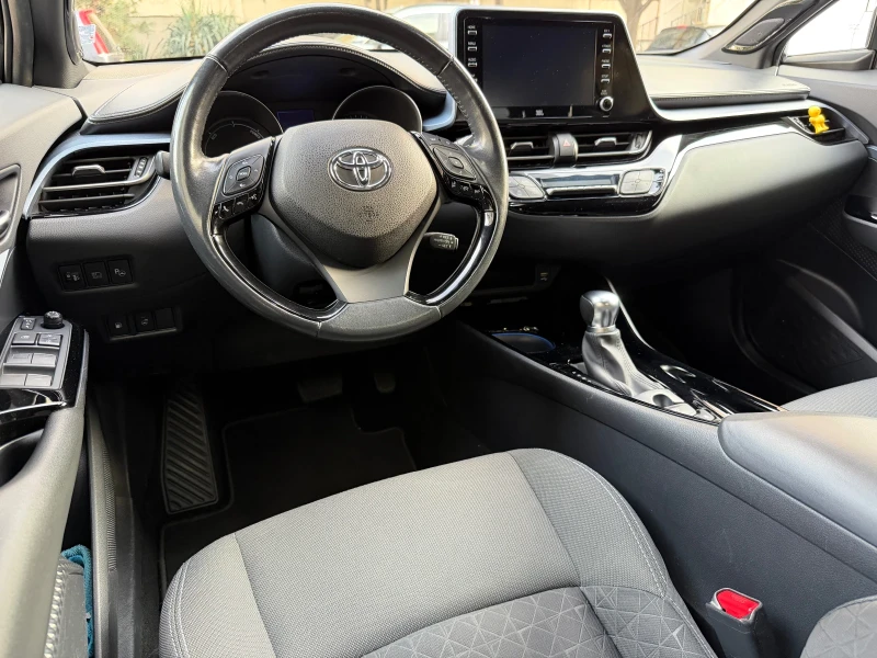 Toyota C-HR 2.0 HIBRID 184 к.с, снимка 11 - Автомобили и джипове - 52498355