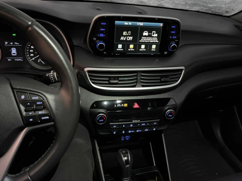 Hyundai Tucson * Luxury * CARFAX * ЦЕНА ДО БГ, снимка 8 - Автомобили и джипове - 52869809