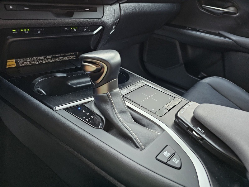 Lexus UX  UX 250h Luxury Premium, снимка 12 - Автомобили и джипове - 46379976