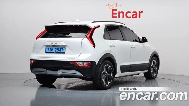 Kia Niro, снимка 2 - Автомобили и джипове - 56267253