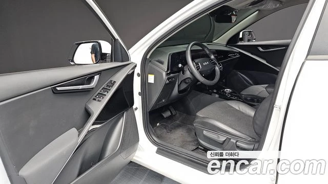 Kia Niro, снимка 10 - Автомобили и джипове - 56267253