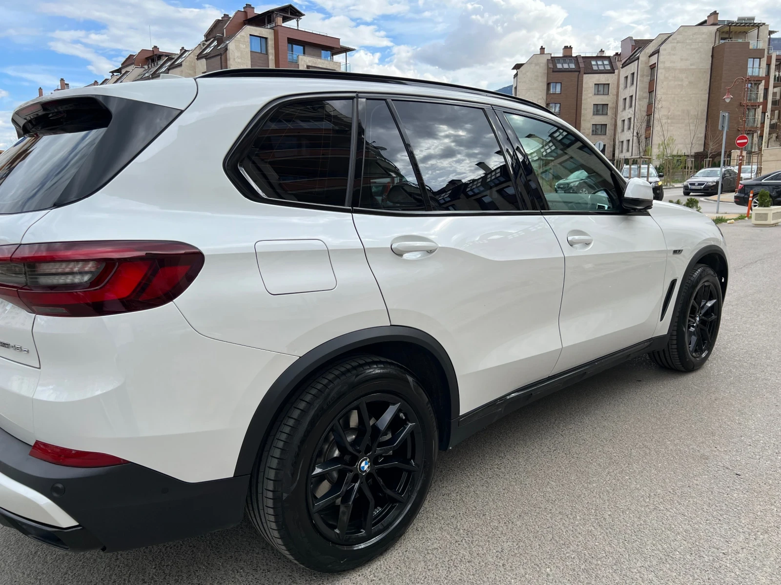 BMW X5 45е - изображение 3