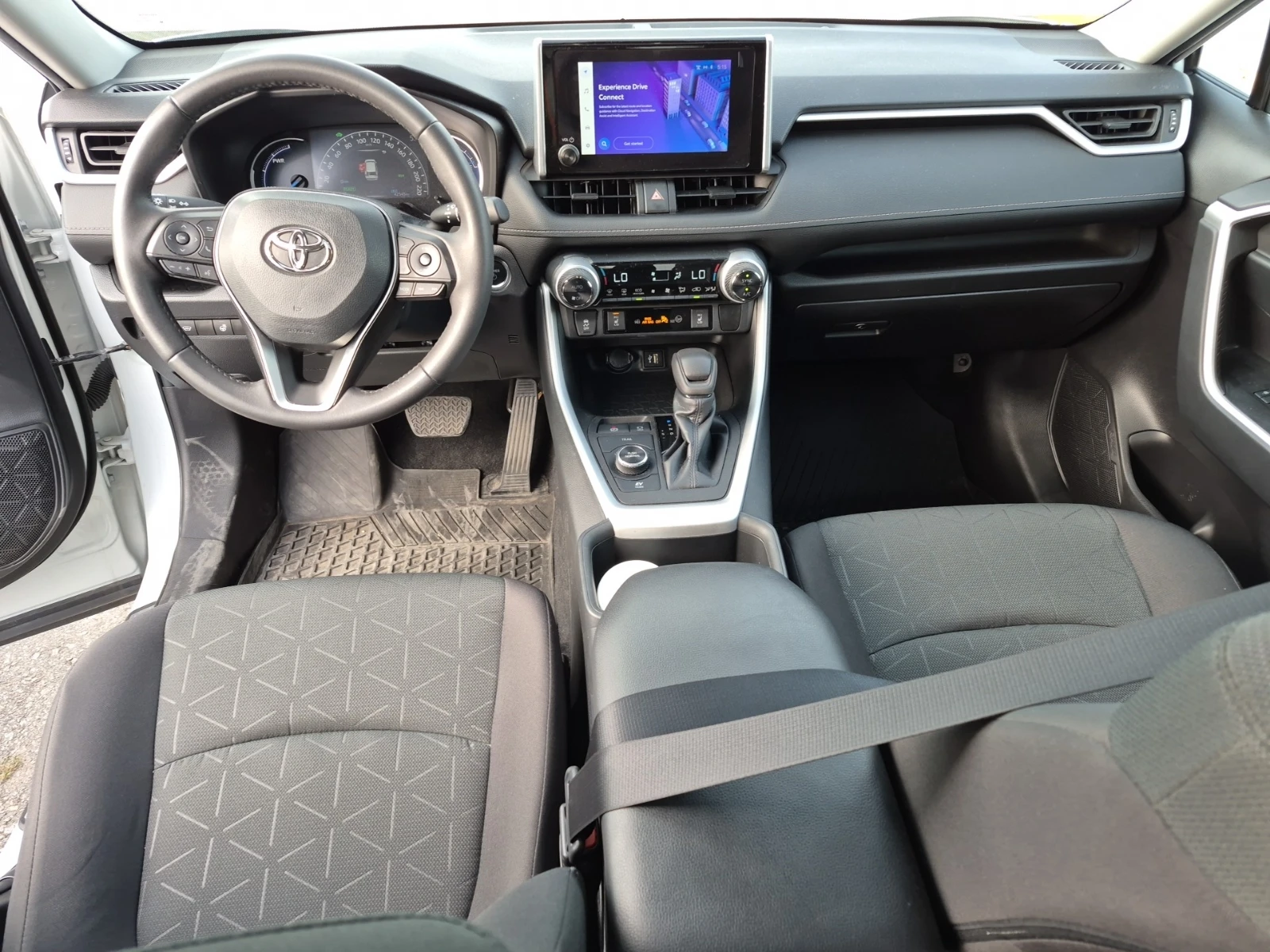 Toyota Rav4 HYBRID XLE* CARFAX* БЕЗ ПЪРВОНАЧАЛНА - изображение 10