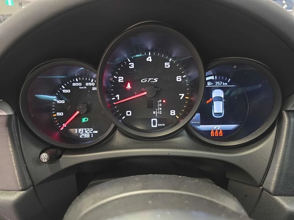 Porsche Macan * GTS * CARFAX * БЕЗ ПЪРВОНАЧАЛНА ВНОСКА - изображение 8