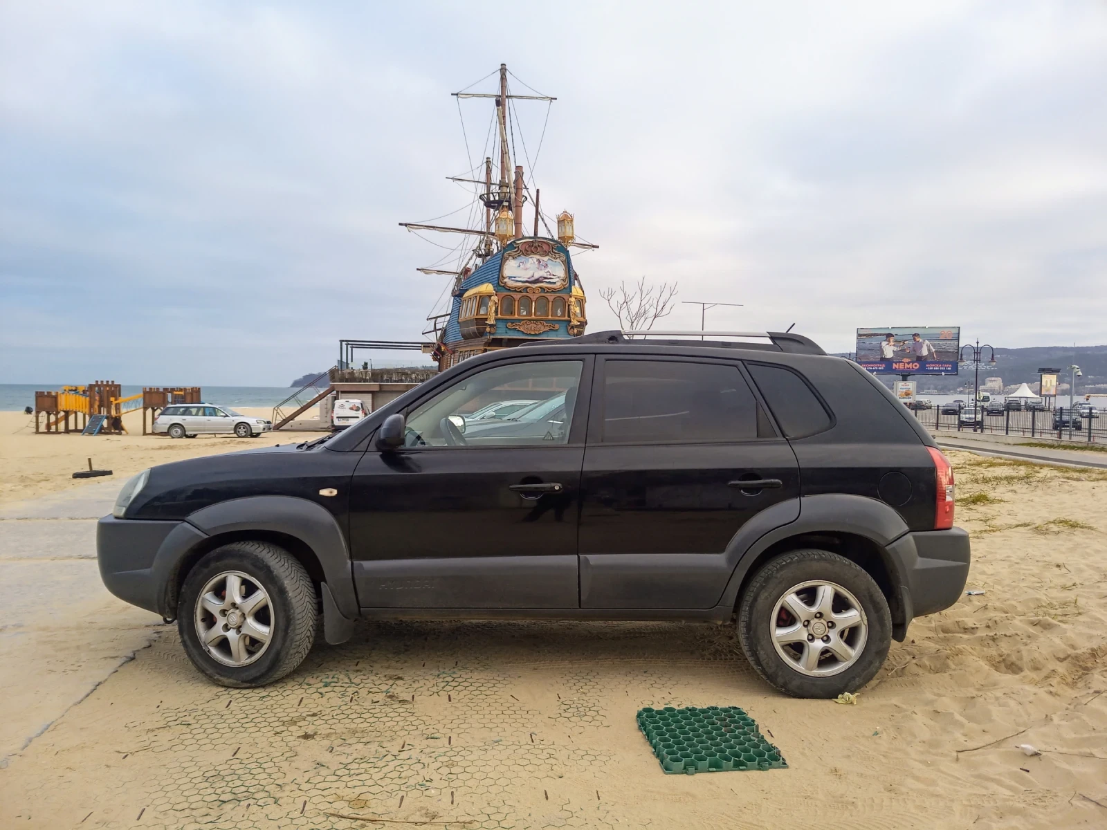 Hyundai Tucson CRDI/ 4х4 / 5л.-100 км./ FULL, снимка 8 - Автомобили и джипове - 53737391