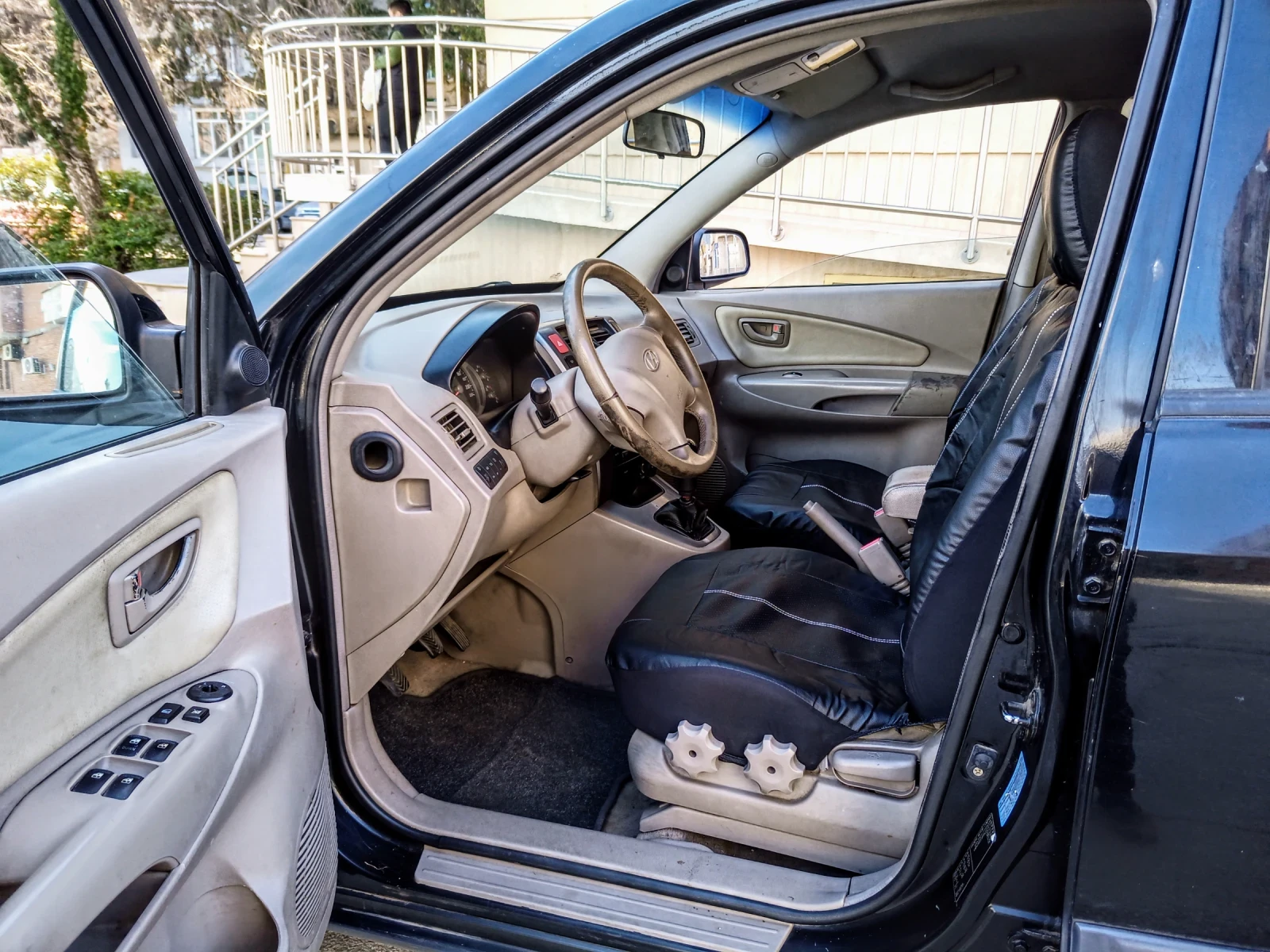 Hyundai Tucson CRDI/ 4х4 / 5л.-100 км./ FULL, снимка 9 - Автомобили и джипове - 53737391