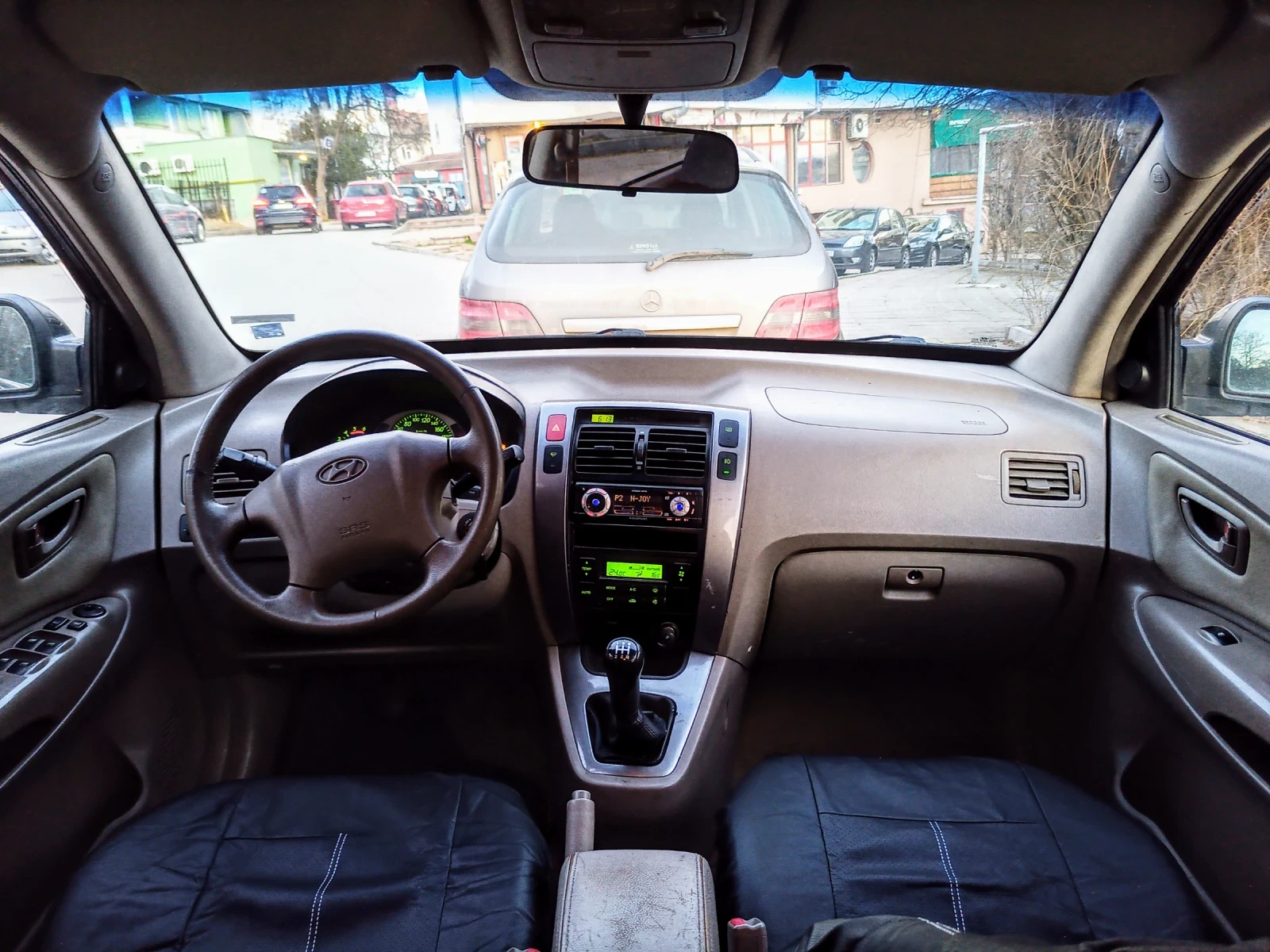 Hyundai Tucson CRDI/ 4х4 / 5л.-100 км./ FULL, снимка 10 - Автомобили и джипове - 53737391