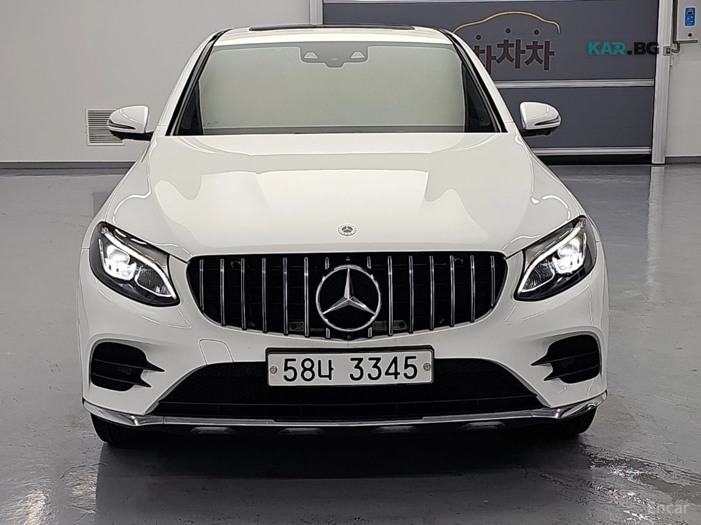 Mercedes-Benz GLC 220 4MATIC COUPE* 360* КОЖА* ПОДГР* НАВИ* ПАНО, снимка 2 - Автомобили и джипове - 56056351