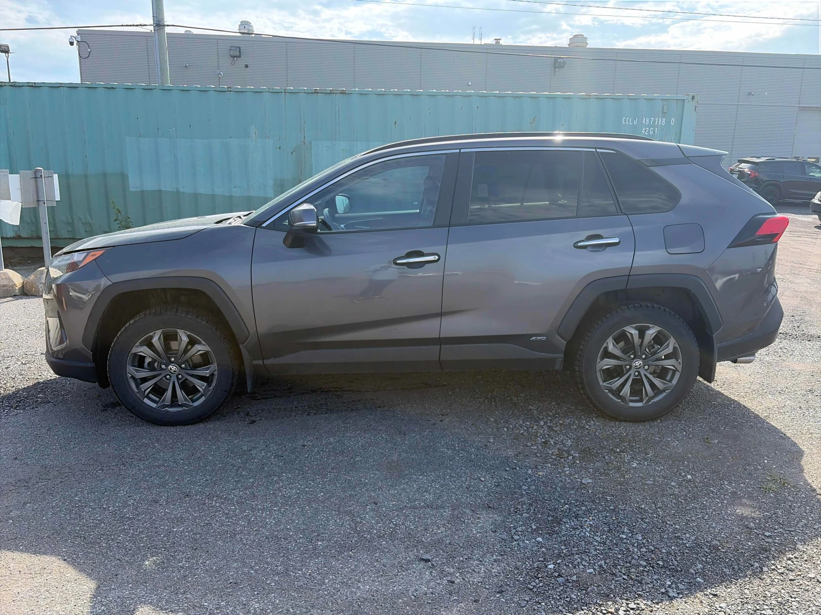 Toyota Rav4 Hybrid Limited / JBL / ОБДУХВАНЕ / 360 /АВТОКРЕДИТ, снимка 2 - Автомобили и джипове - 56064479