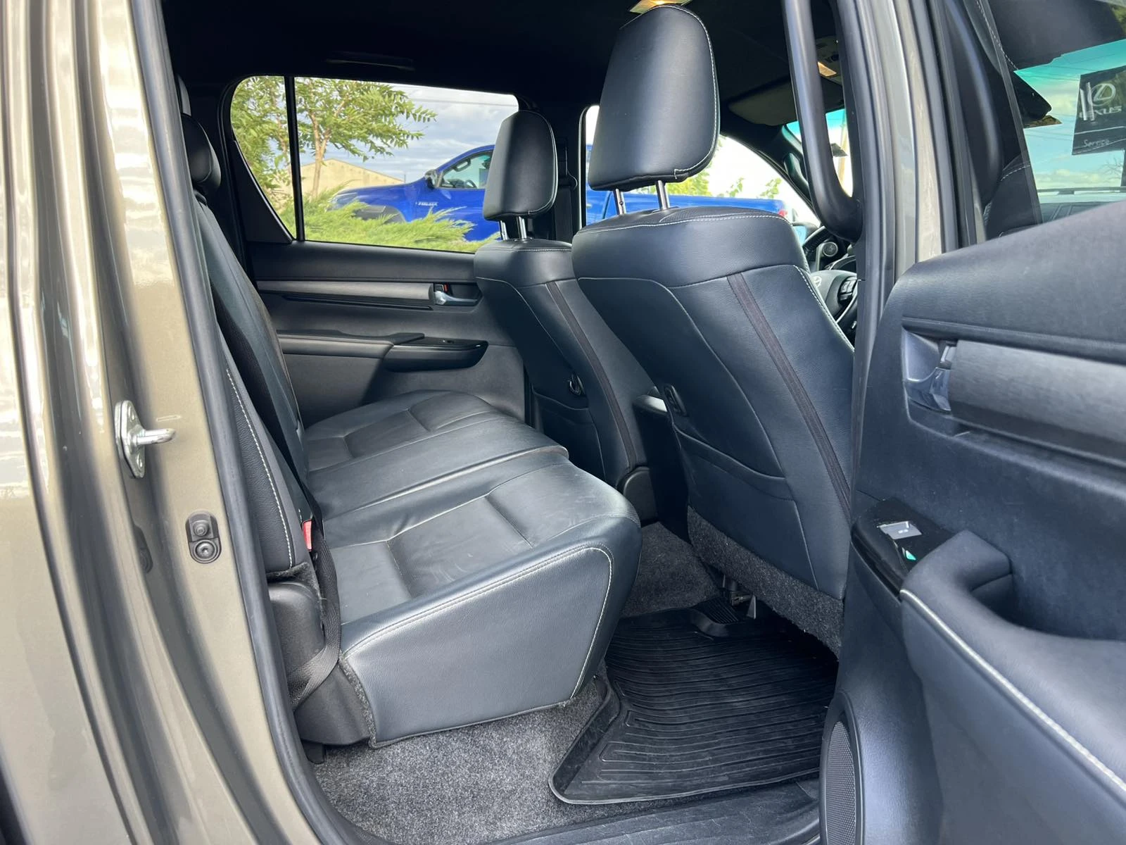 Toyota Hilux 2.8D 6AT INVINCIBLE | Mobile.bg � ����������� 13