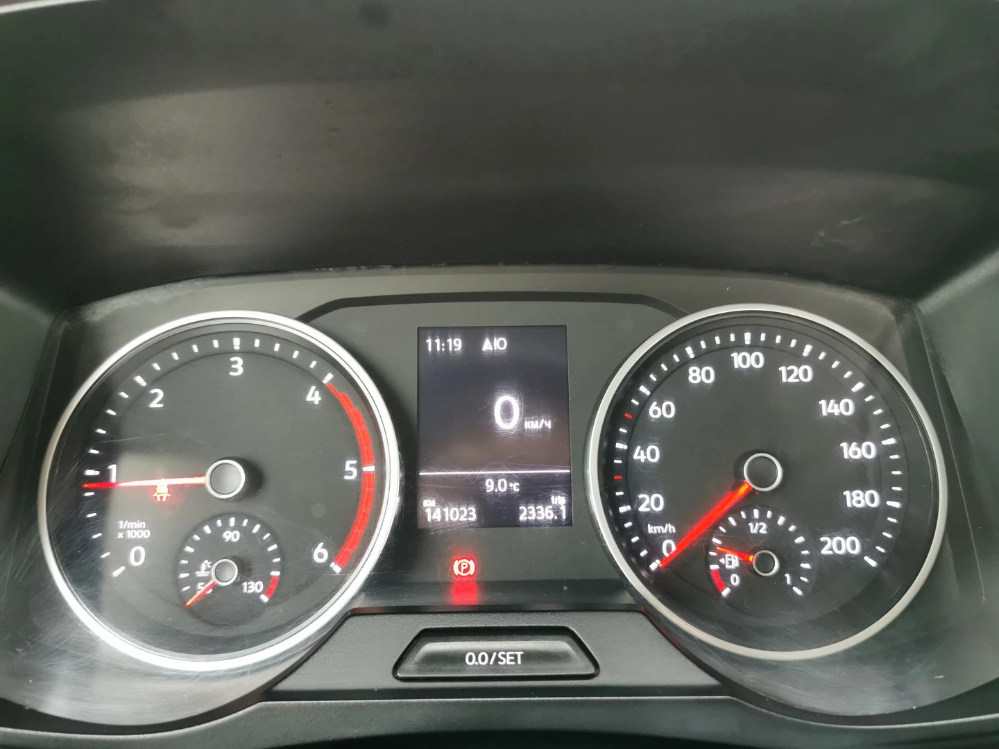 VW Crafter 35 DC Chassis M TDI предно - изображение 8
