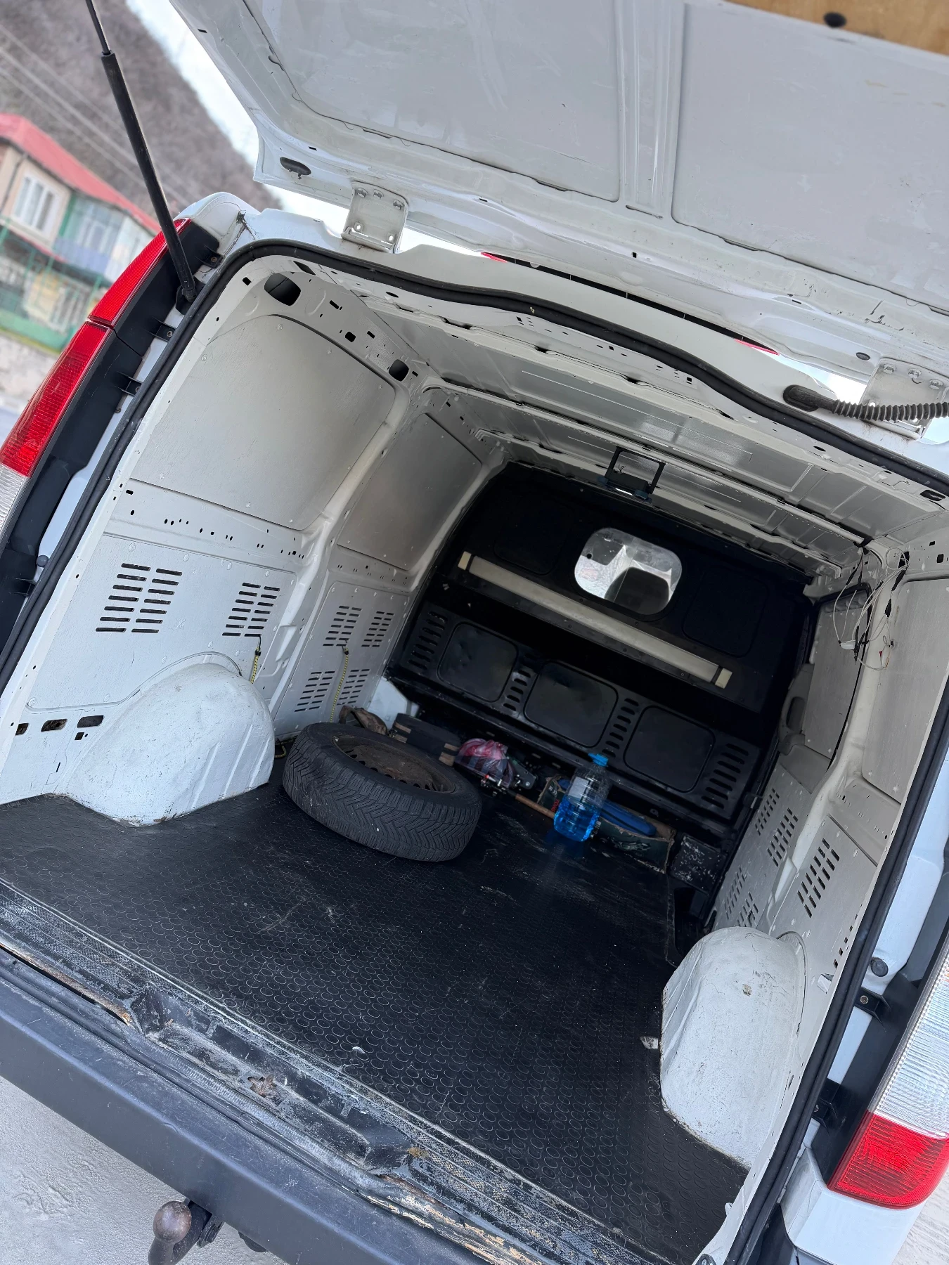 Mercedes-Benz Vito 2.2 Дизел - изображение 5