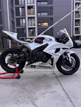 ����� �� �������� �� Honda Cbr