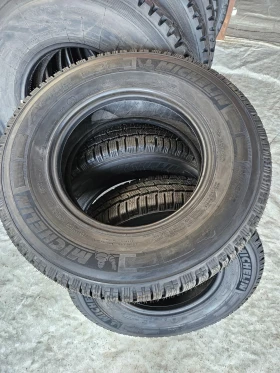 Гуми Зимни 225/75R16, снимка 5 - Гуми и джанти - 48965084