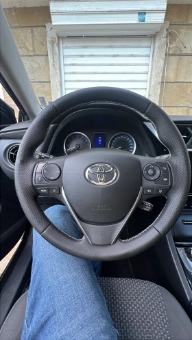 Toyota Corolla 1.6 i, снимка 2