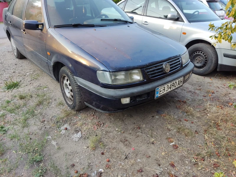 VW Passat Седан, снимка 3 - Автомобили и джипове - 48445859