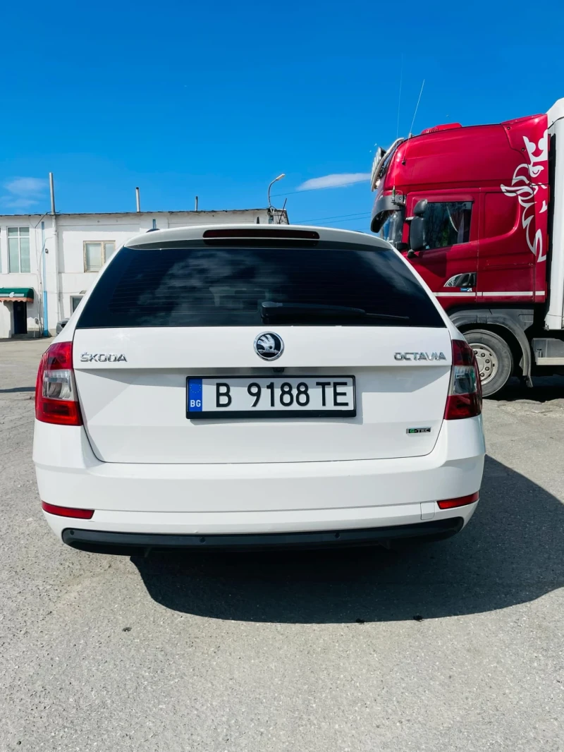 Skoda Octavia, снимка 2 - Автомобили и джипове - 49557933