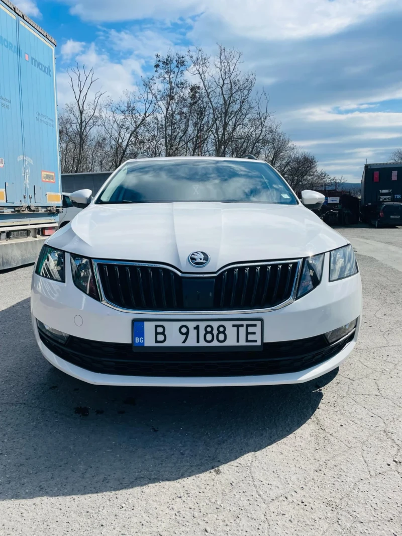 Skoda Octavia, снимка 1 - Автомобили и джипове - 49557933