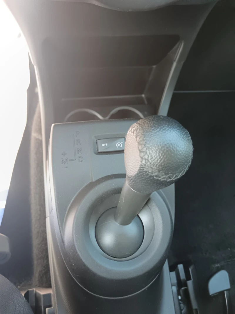 Renault Twingo 1.0, снимка 11 - Автомобили и джипове - 52797215