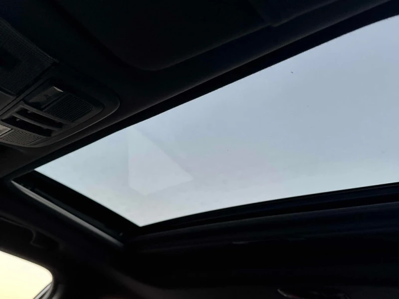 Subaru WRX * STI Limited Manual w/Lip Spoiler * CARFAX * ЦЕНА, снимка 12 - Автомобили и джипове - 52840747