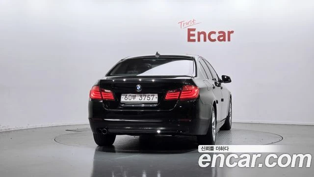 BMW 520, снимка 4 - Автомобили и джипове - 56063037