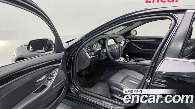 BMW 520, снимка 10 - Автомобили и джипове - 56063037