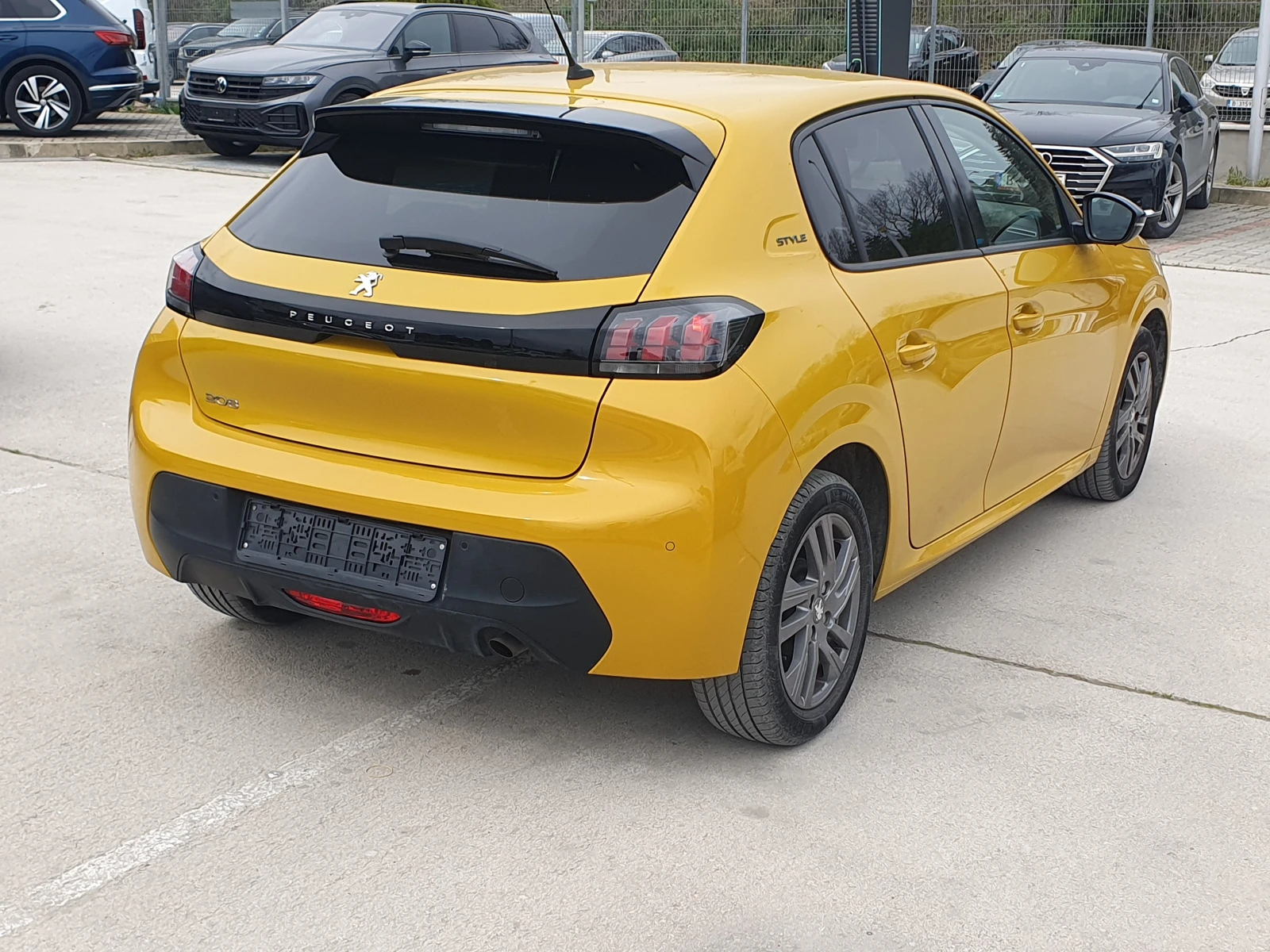 Peugeot 208 Style - изображение 4