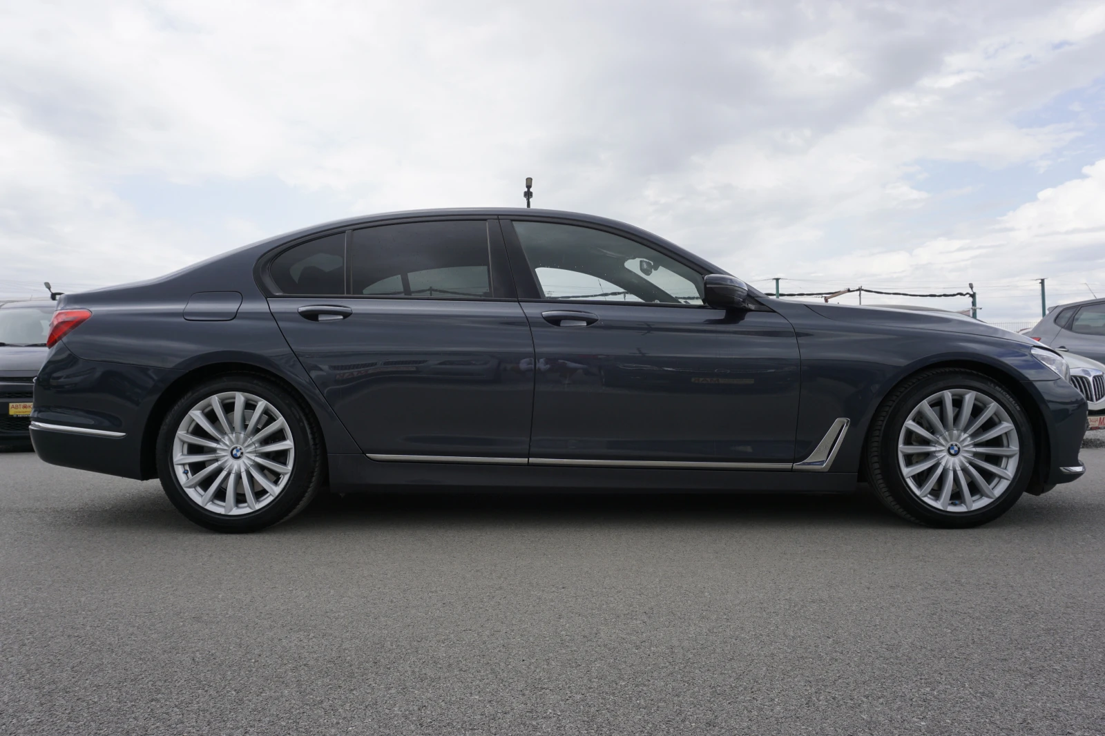 BMW 750 4x4/Memori/Head-Up/Подгрев/FULL - изображение 8