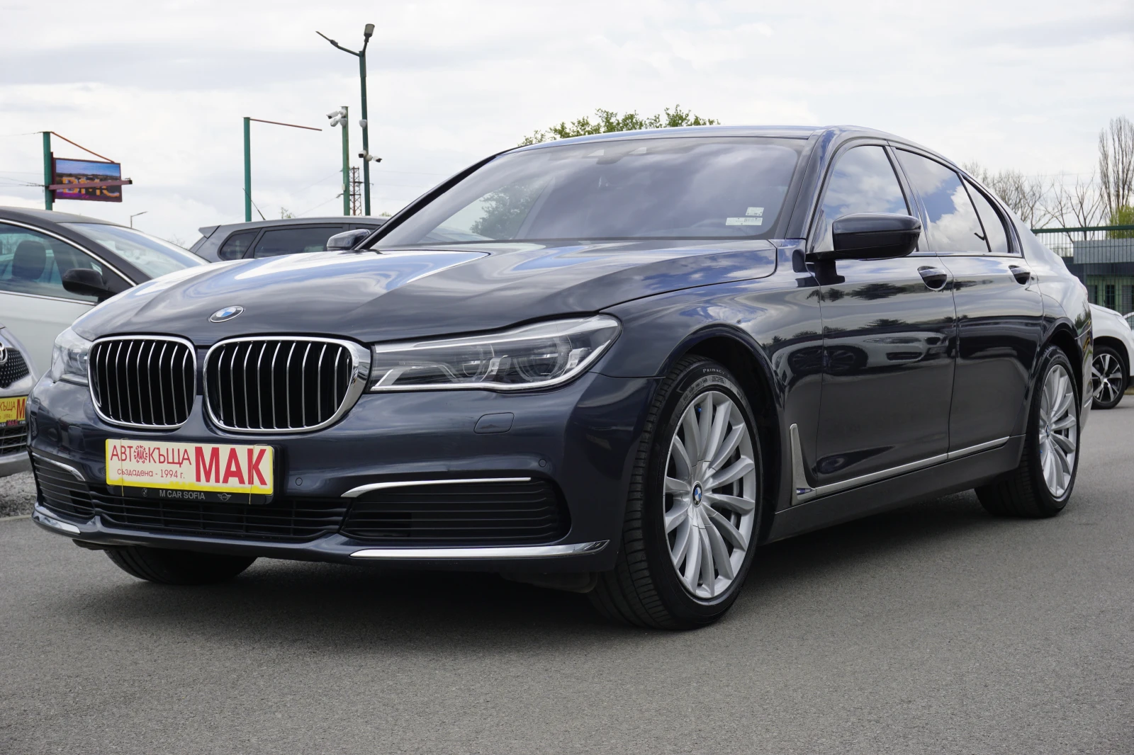 BMW 750 4x4/Memori/Head-Up/Подгрев/FULL - изображение 3