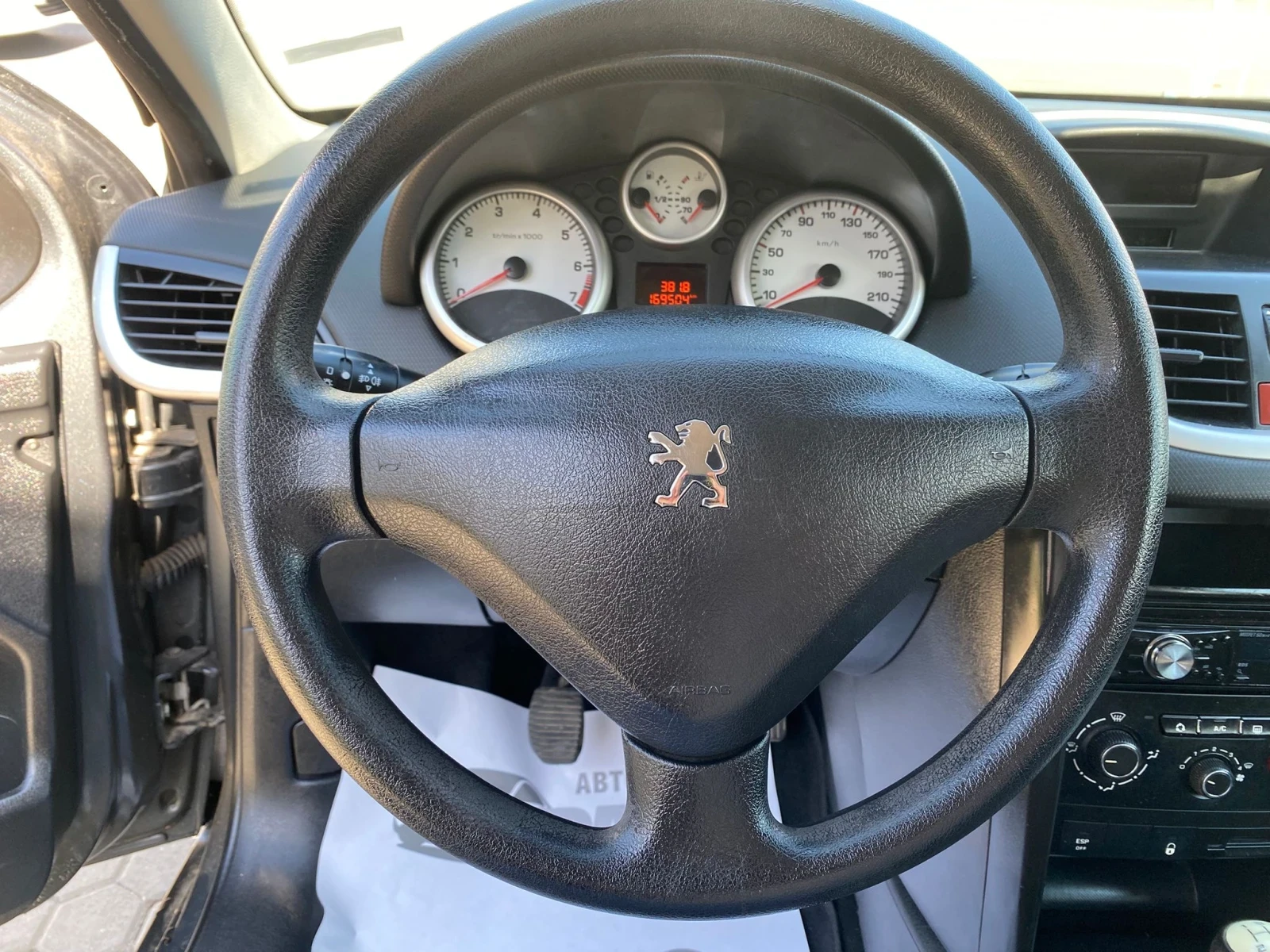 Peugeot 207 1.4i - изображение 9