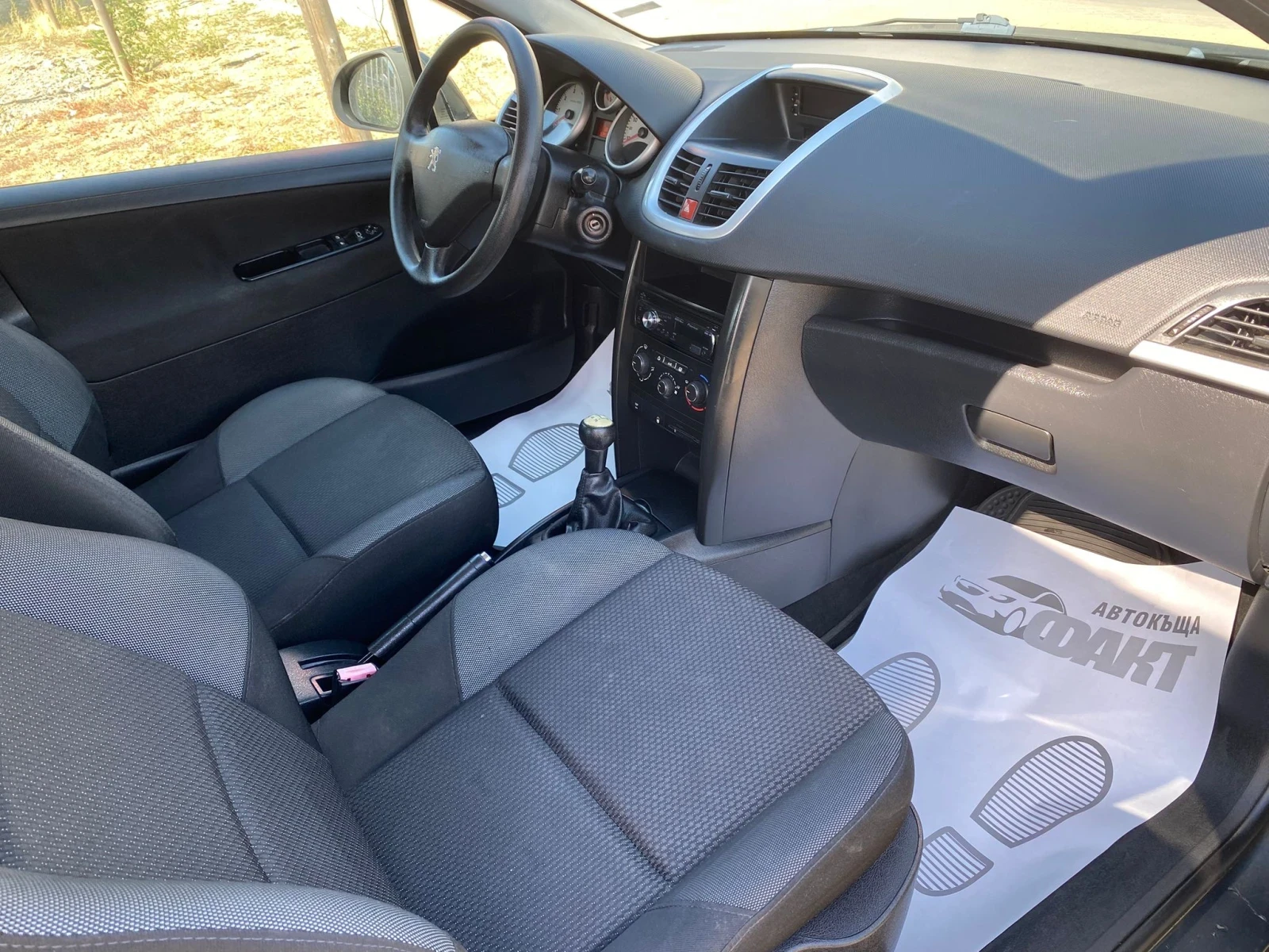 Peugeot 207 1.4i - изображение 10